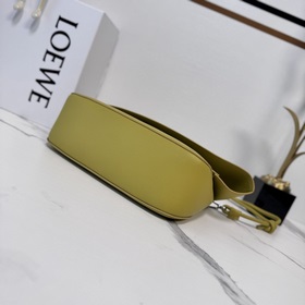 Loewe Ola — это мягкая, легкая и униве