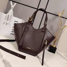 Loewe  Новая модель классической сумк