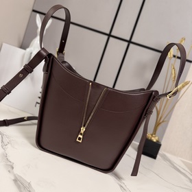 Loewe  Новая модель классической сумк