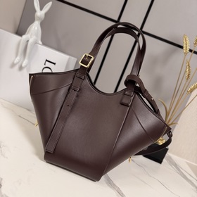 Loewe  Новая модель классической сумк
