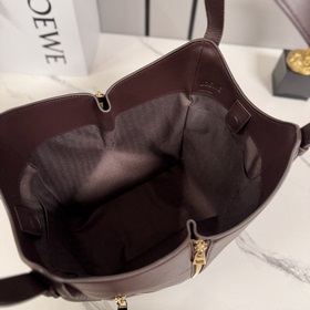 Loewe  Новая модель классической сумк