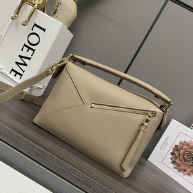 Loewe Новая версия сумки Puzzle Edge 