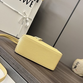 Loewe  Сумка Puzzle из миниатюрной зе