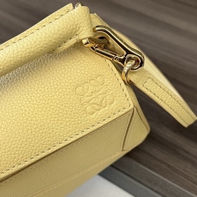 Loewe  Сумка Puzzle из миниатюрной зе