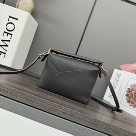 Loewe Новая версия сумки Puzzle Edge 