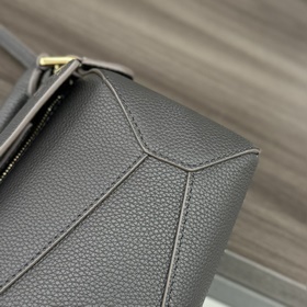 Loewe Новая версия сумки Puzzle Edge 