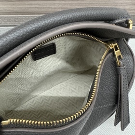Loewe Новая версия сумки Puzzle Edge 