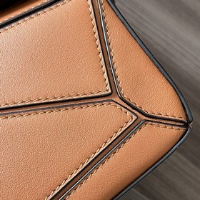 Loewe Мини-сумка Puzzle из классическ