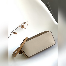 Loewe Хит продаж — мини-сумка Puzzle 