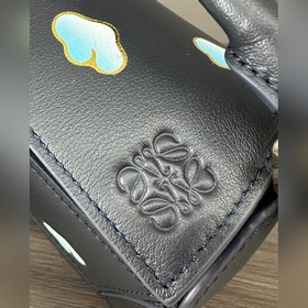 Loewe Мини-сумка Puzzle из классическ