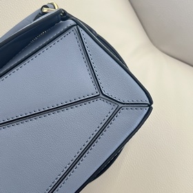Loewe Мини-сумка Puzzle из классическ