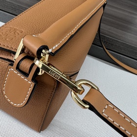 Loewe Хит продаж — мини-сумка Puzzle 