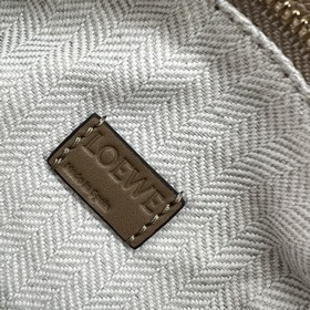 Loewe Хит продаж — мини-сумка Puzzle 