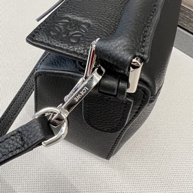 Loewe  Сумка Puzzle из миниатюрной зе