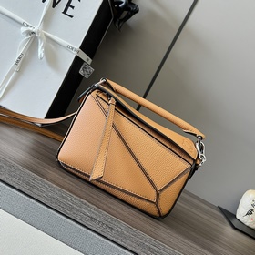 Loewe  Сумка Puzzle из миниатюрной зе