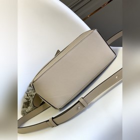 Loewe  [Модель, которую носят Ян Ми 