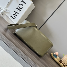 Loewe (новая версия) Сумка Puzzle мало