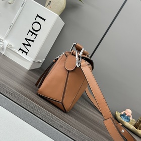 Loewe (новая версия) Сумка Puzzle мало