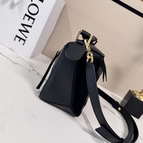 Новая модель Puzzle от Loewe отличаетс