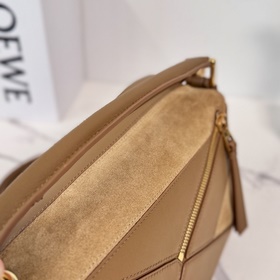 Новая модель Puzzle от Loewe отличаетс