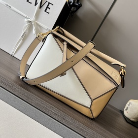 Loewe Маленькая классическая сумка Pu