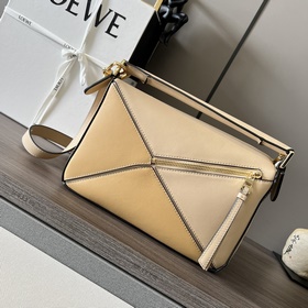 Loewe Маленькая классическая сумка Pu
