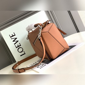 Loewe Популярная модель Puzzle small 