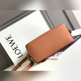 Loewe Популярная модель Puzzle small 