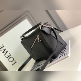 Loewe Популярная модель Puzzle small 