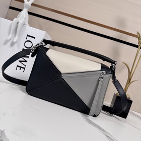 Новая модель Puzzle от Loewe отличаетс