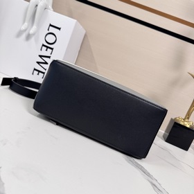 Новая модель Puzzle от Loewe отличаетс