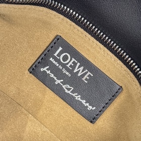 Новая модель Puzzle от Loewe отличаетс