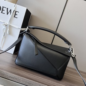 Loewe (новая версия) Сумка Puzzle мало