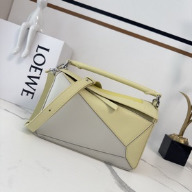 Новая модель Puzzle от Loewe отличаетс