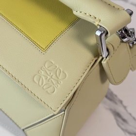 Новая модель Puzzle от Loewe отличаетс