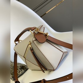 Loewe Популярная модель Puzzle small 