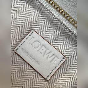 Loewe Популярная модель Puzzle small 