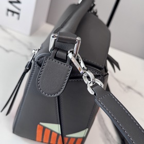 Loewe  Новая модель： маленькая класси