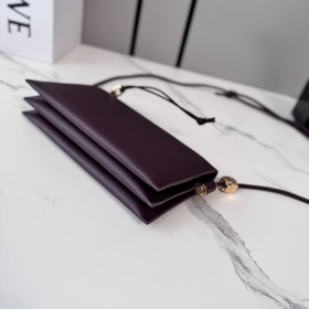 Loewe  Клатч Joya из кожи наппа с угл