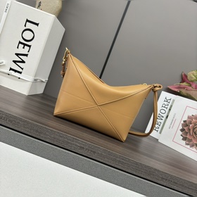 Новая сумка Puzzle Fold от Loewe предс