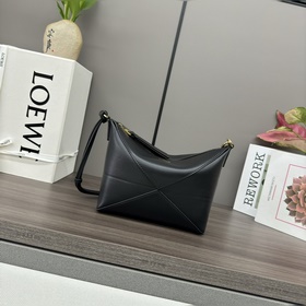 Новая сумка Puzzle Fold от Loewe предс