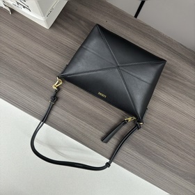 Новая сумка Puzzle Fold от Loewe предс