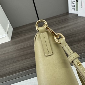 Новая сумка Puzzle Fold от Loewe предс