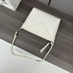 Новая сумка Puzzle Fold от Loewe предс