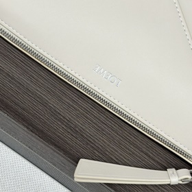 Новая сумка Puzzle Fold от Loewe предс