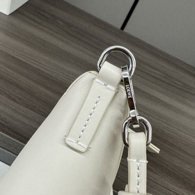 Новая сумка Puzzle Fold от Loewe предс