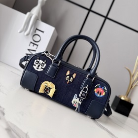 Loewe  Новая сумка Amazona 23 Cropped