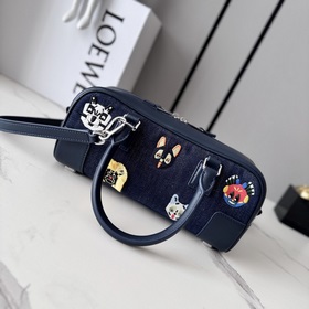 Loewe  Новая сумка Amazona 23 Cropped