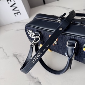 Loewe  Новая сумка Amazona 23 Cropped