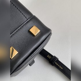 Новая модель сумки Amazona от Loewe. Э